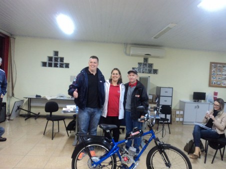 Entrega do prêmio do Baile da AutoRede 2015